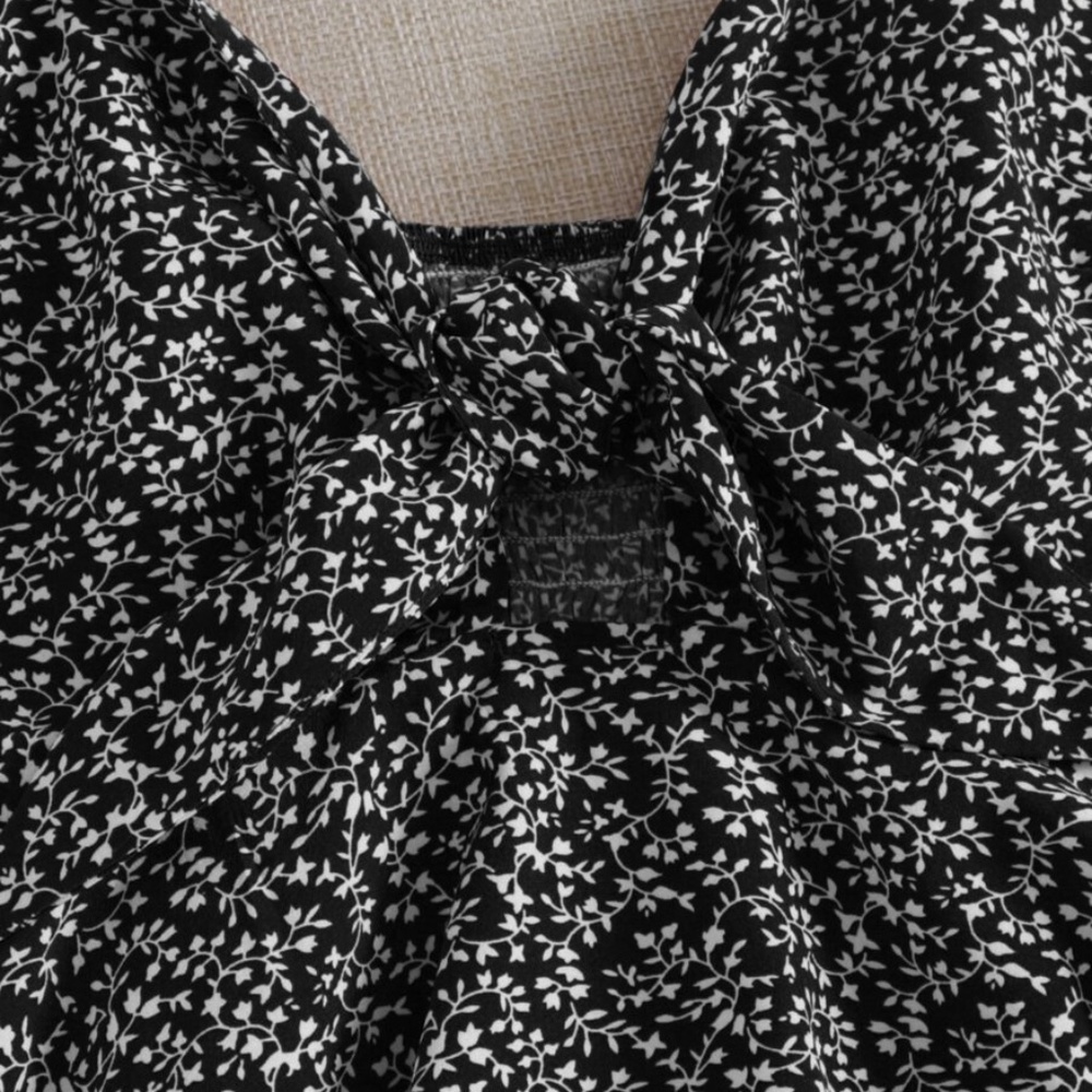 Boho Black Ditsy Floral print front tie peplum crop blouse - Picture 5 of 6
